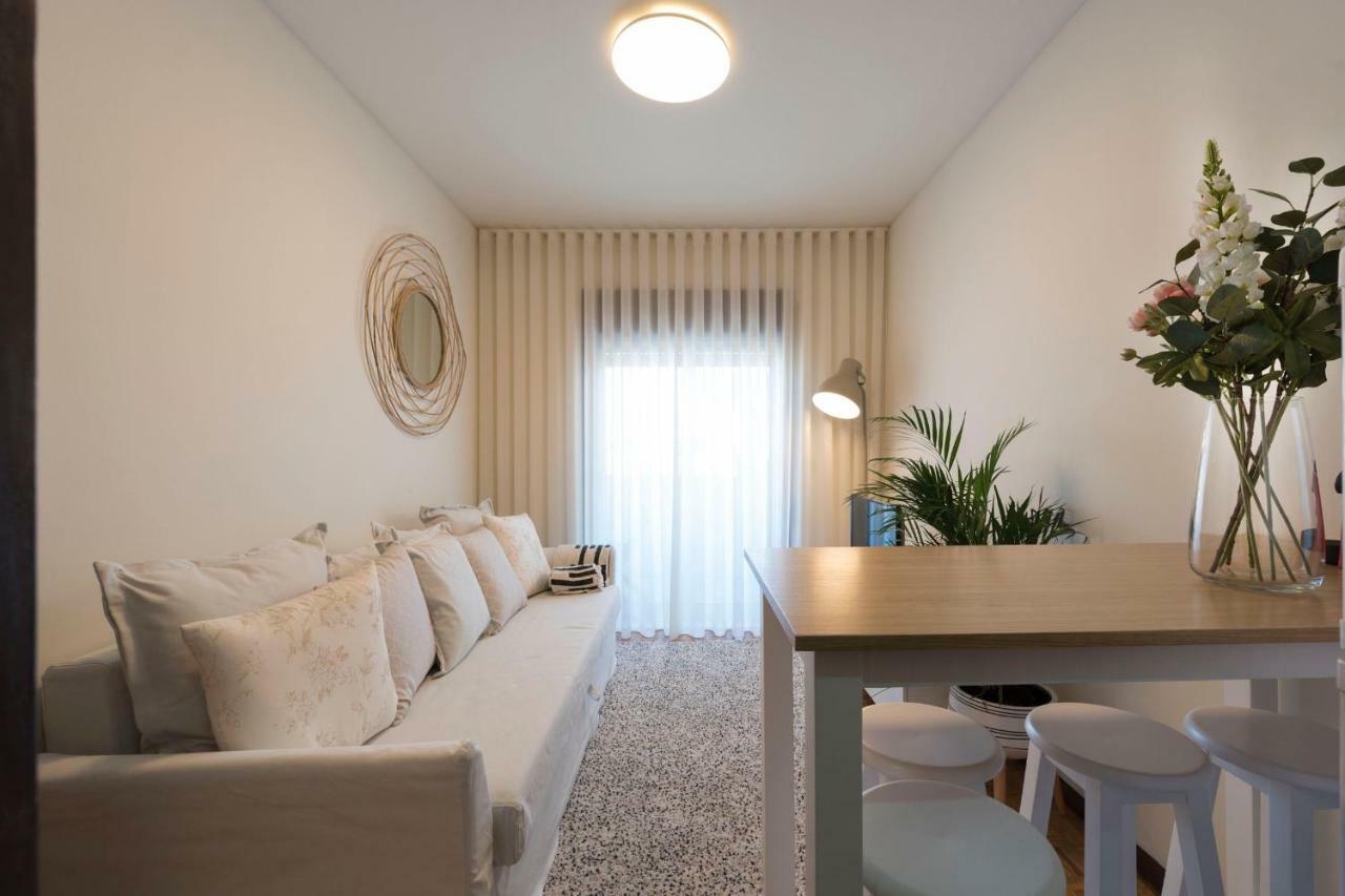 Lovelystay - Genuine Bonfim Balcony Flat Porto Buitenkant foto