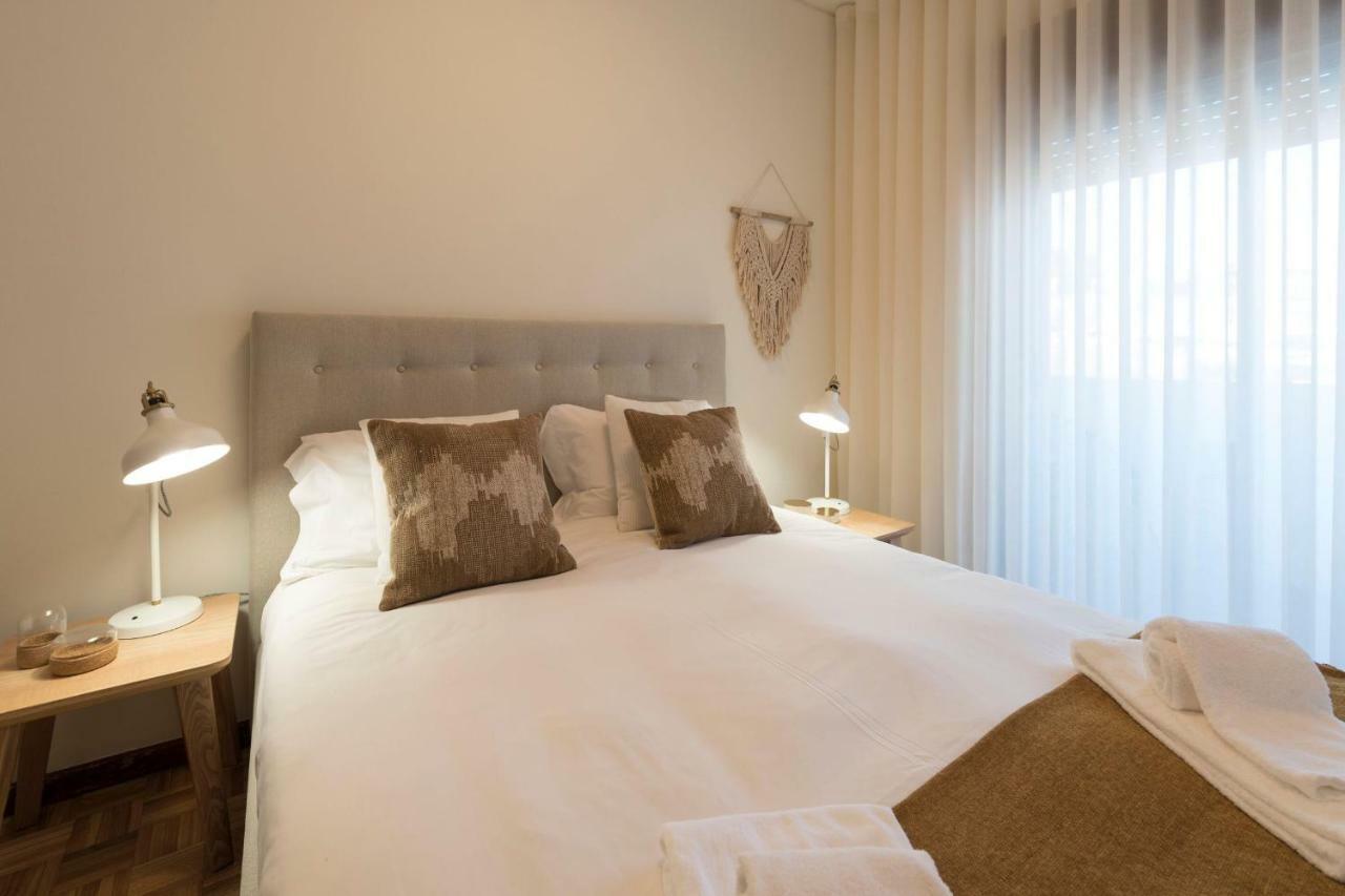 Lovelystay - Genuine Bonfim Balcony Flat Porto Buitenkant foto