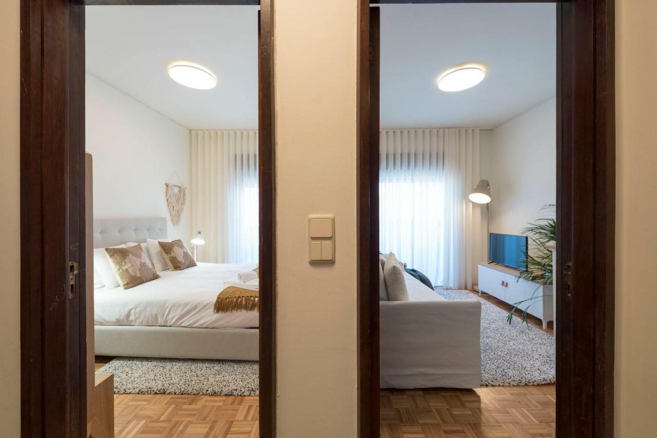 Lovelystay - Genuine Bonfim Balcony Flat Porto Buitenkant foto