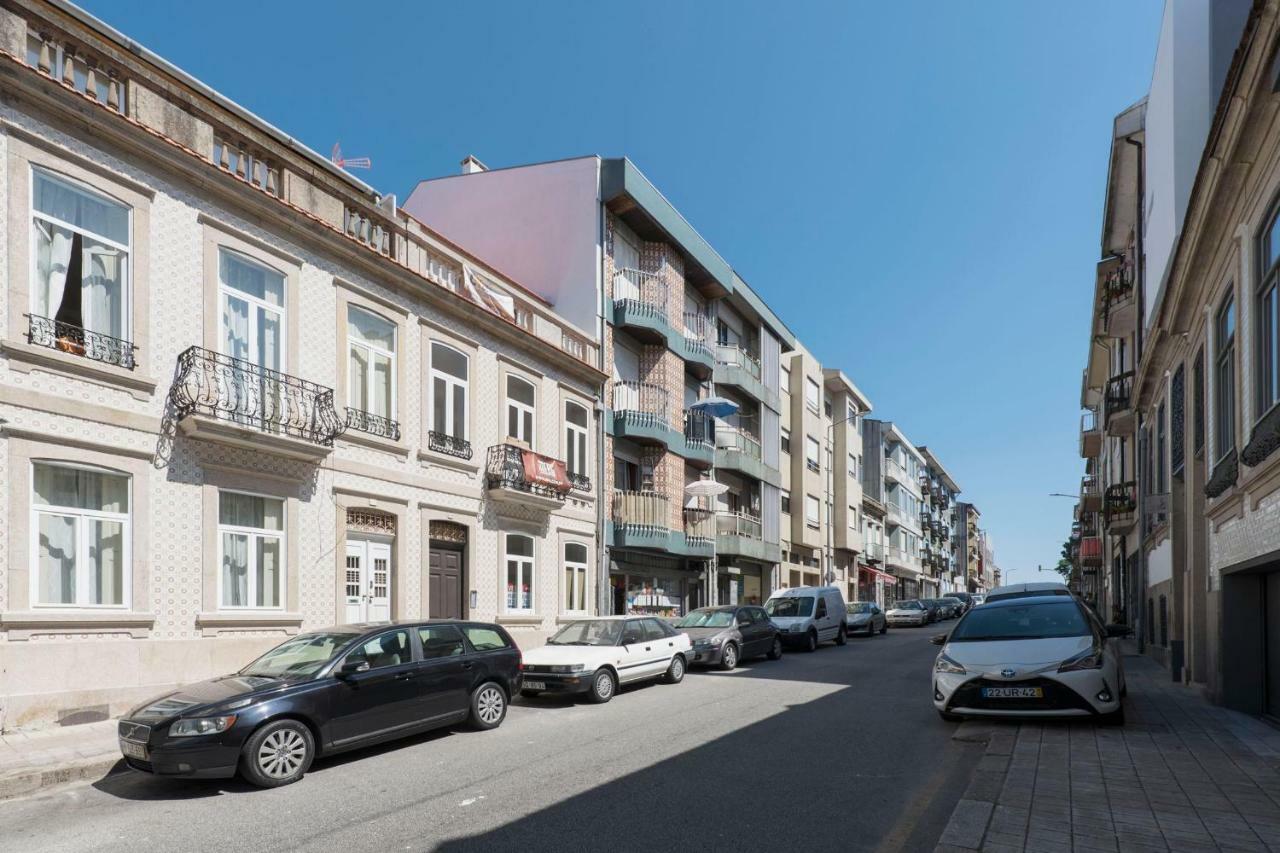 Lovelystay - Genuine Bonfim Balcony Flat Porto Buitenkant foto