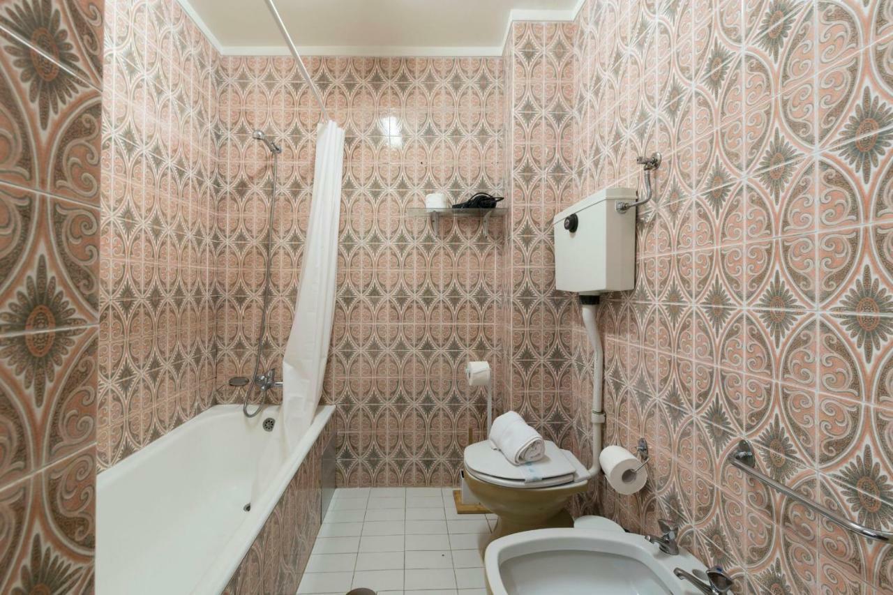 Lovelystay - Genuine Bonfim Balcony Flat Porto Buitenkant foto