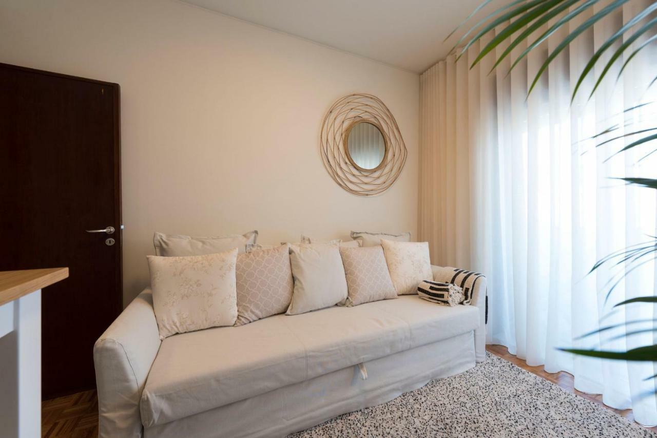 Lovelystay - Genuine Bonfim Balcony Flat Porto Buitenkant foto
